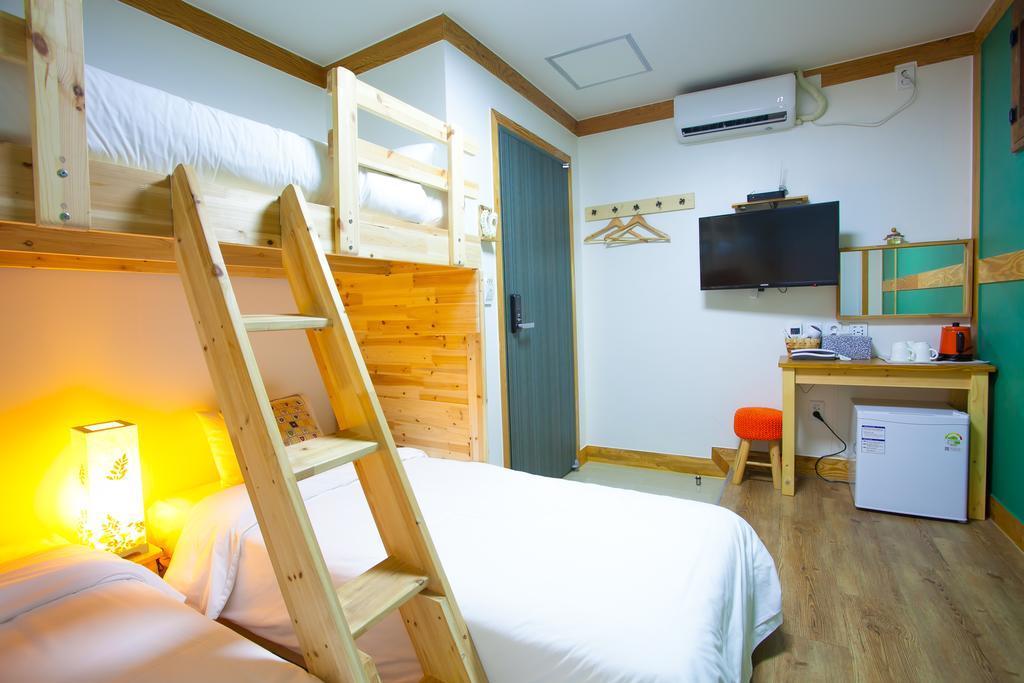 Mini Hotel Dalkom In Dongdaemun Seoul Rum bild