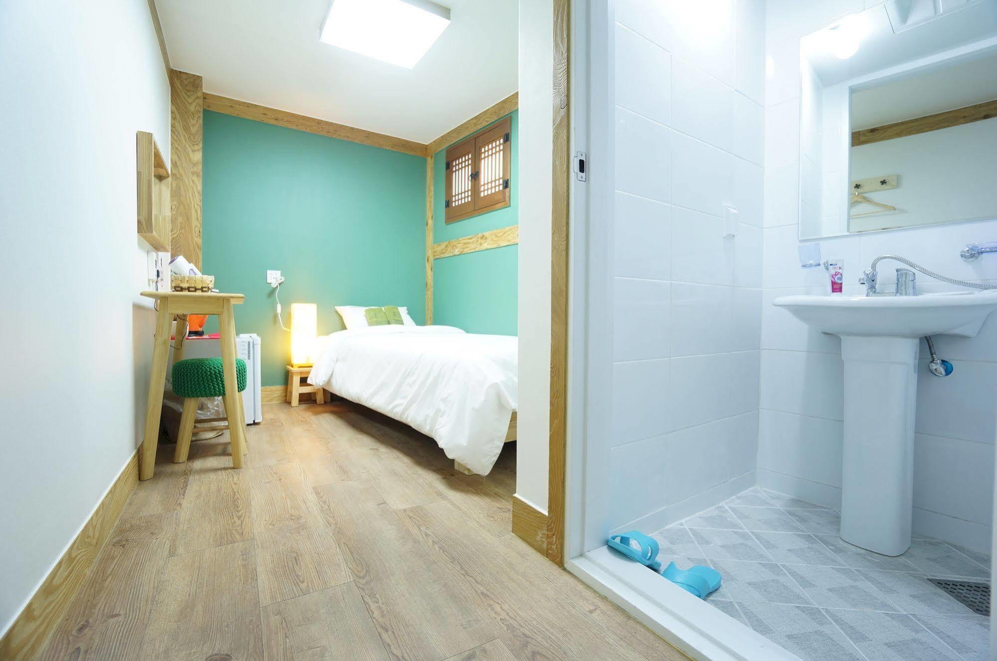 Mini Hotel Dalkom In Dongdaemun Seoul Exteriör bild