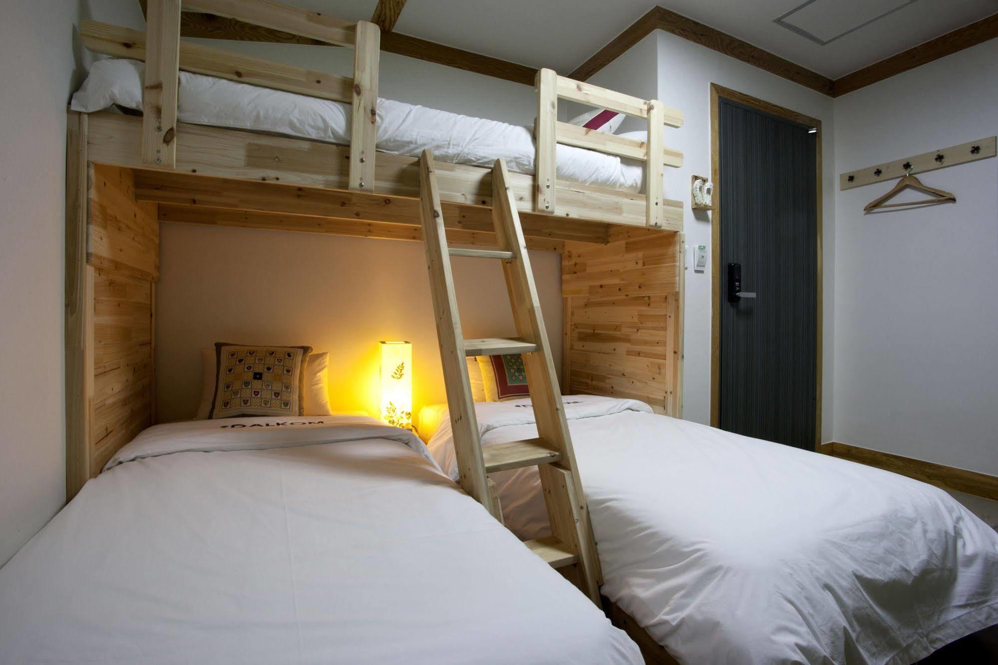 Mini Hotel Dalkom In Dongdaemun Seoul Exteriör bild