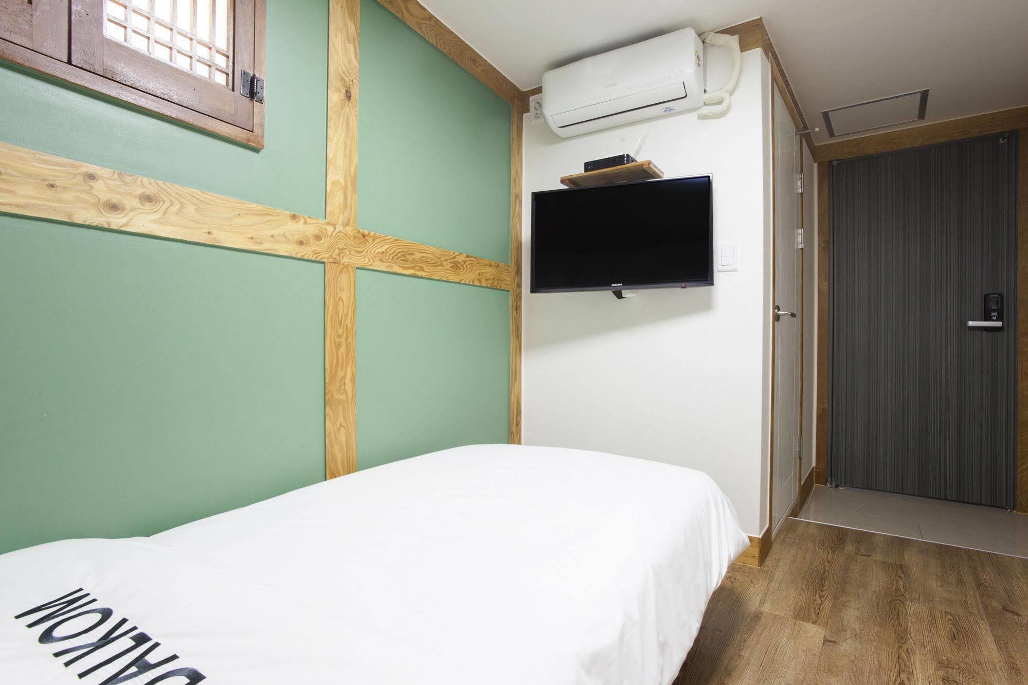 Mini Hotel Dalkom In Dongdaemun Seoul Exteriör bild