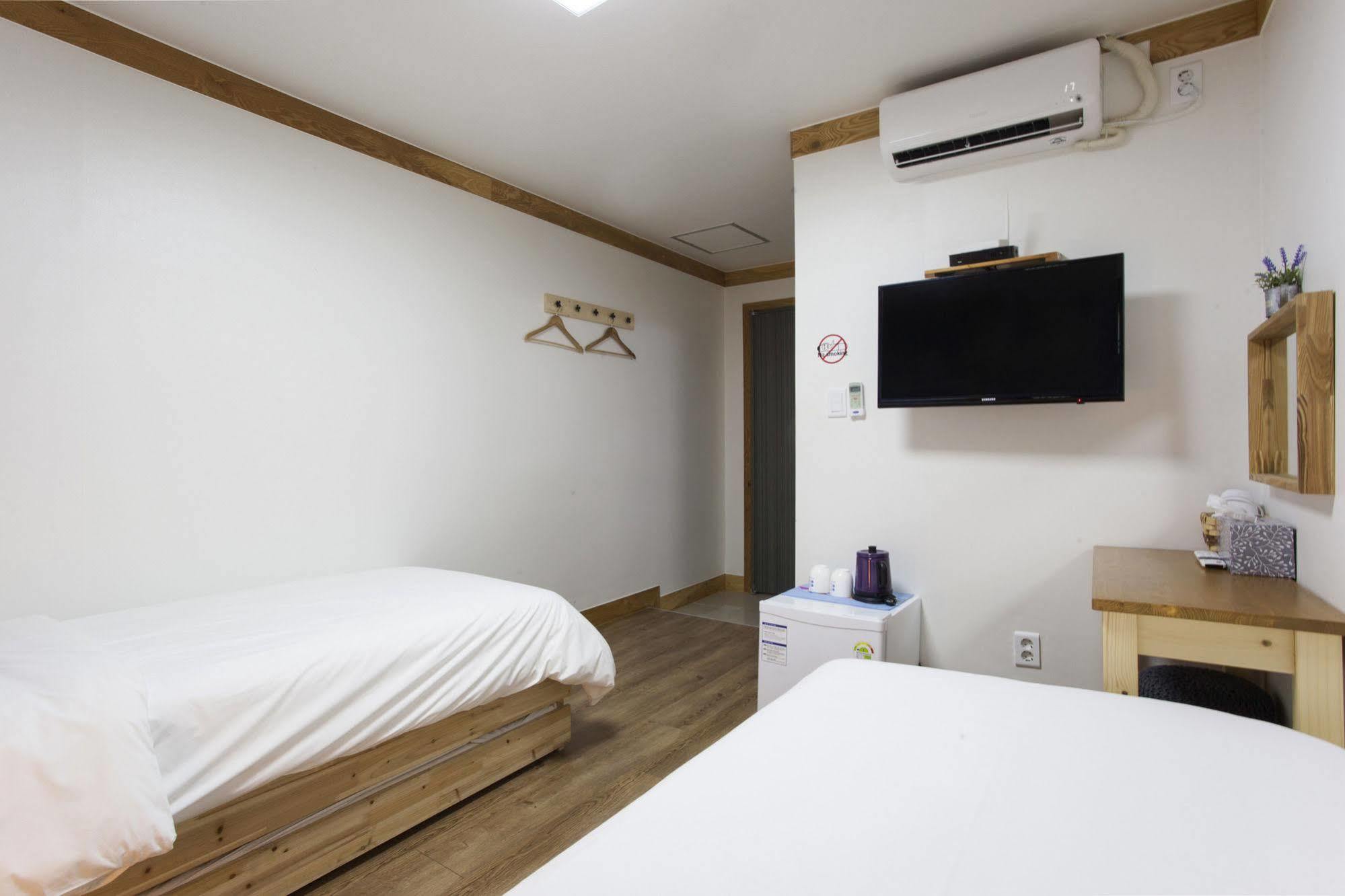 Mini Hotel Dalkom In Dongdaemun Seoul Exteriör bild