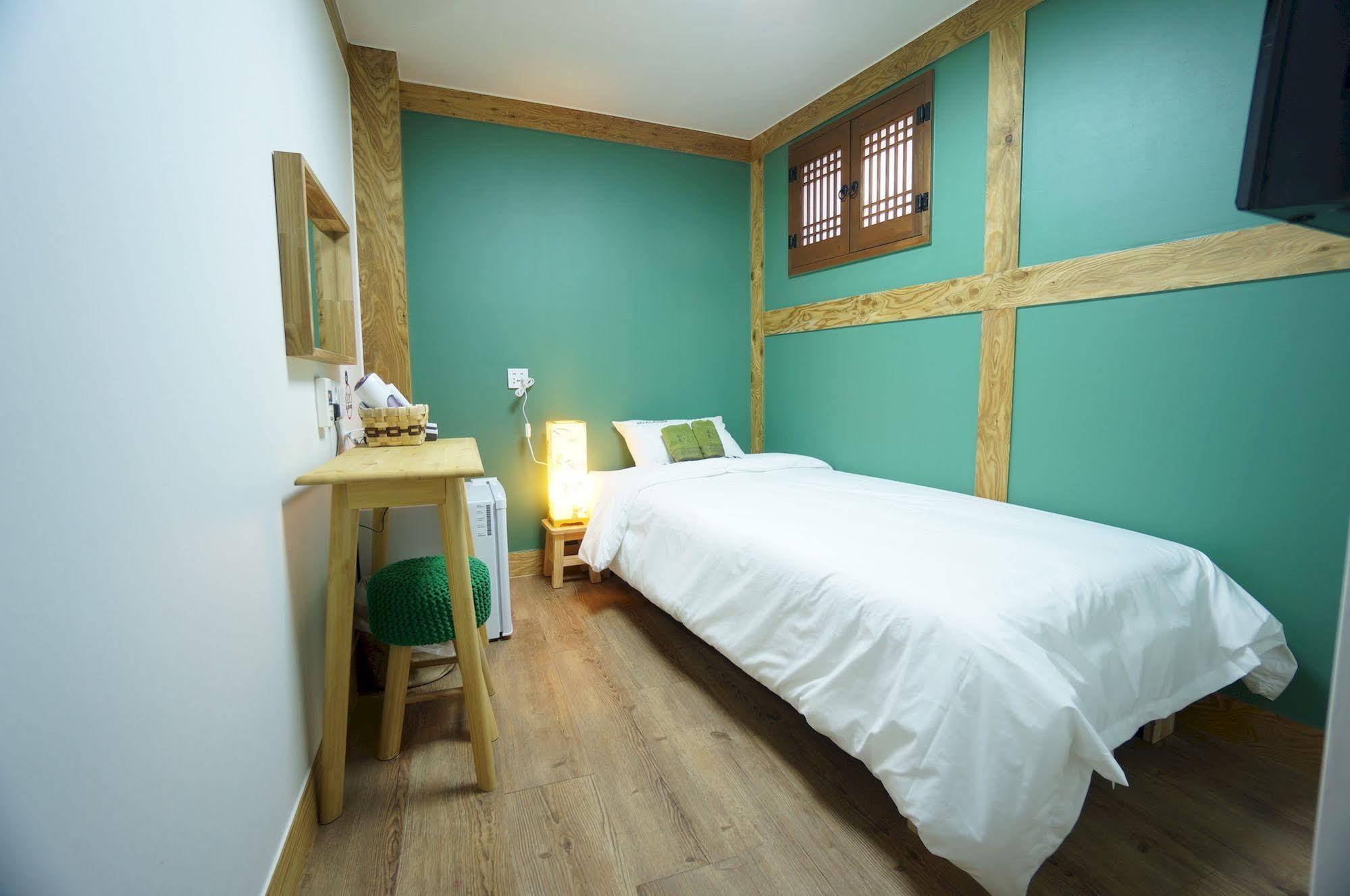 Mini Hotel Dalkom In Dongdaemun Seoul Exteriör bild