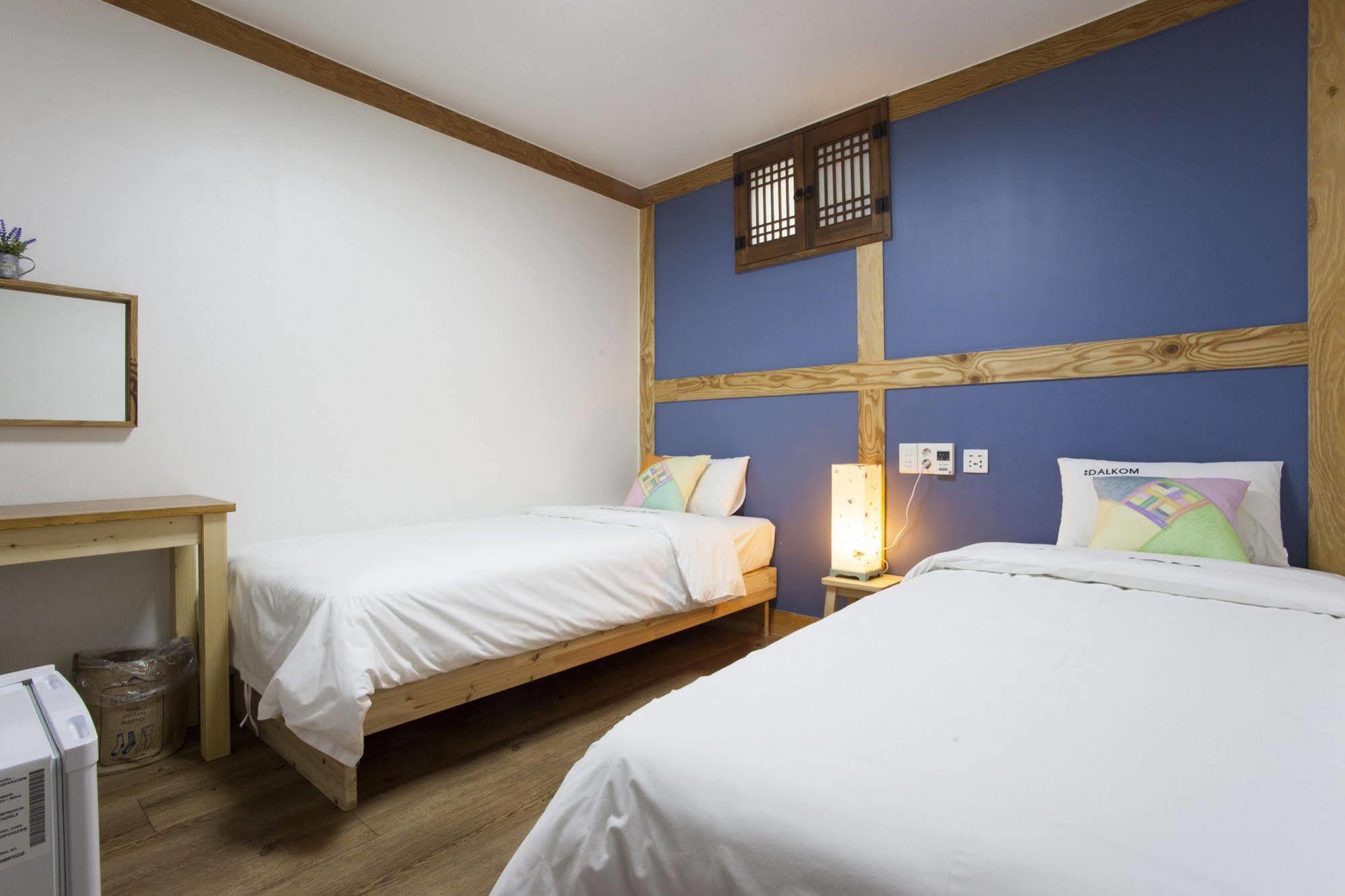 Mini Hotel Dalkom In Dongdaemun Seoul Exteriör bild