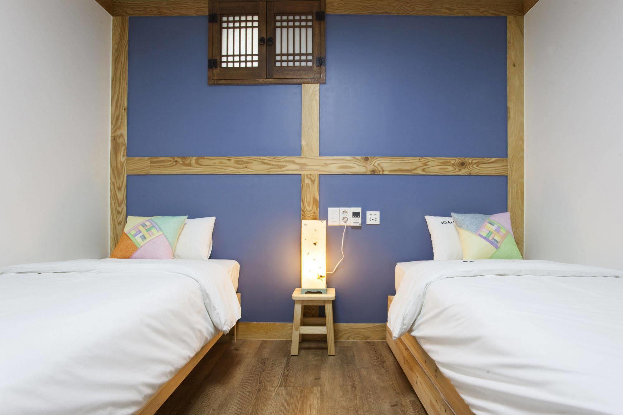 Mini Hotel Dalkom In Dongdaemun Seoul Exteriör bild